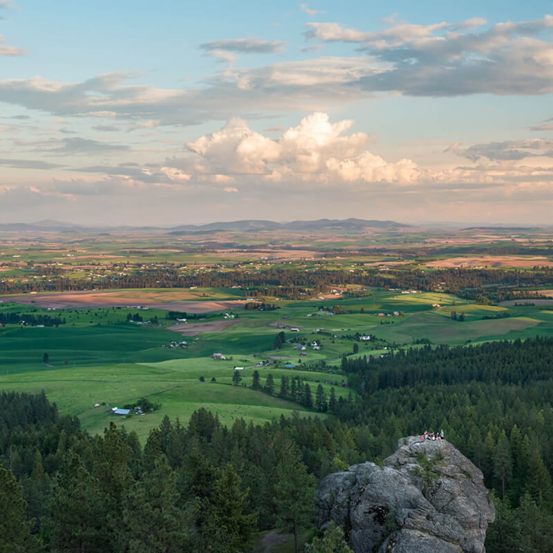 A scenic overlook at the top of a mountain.