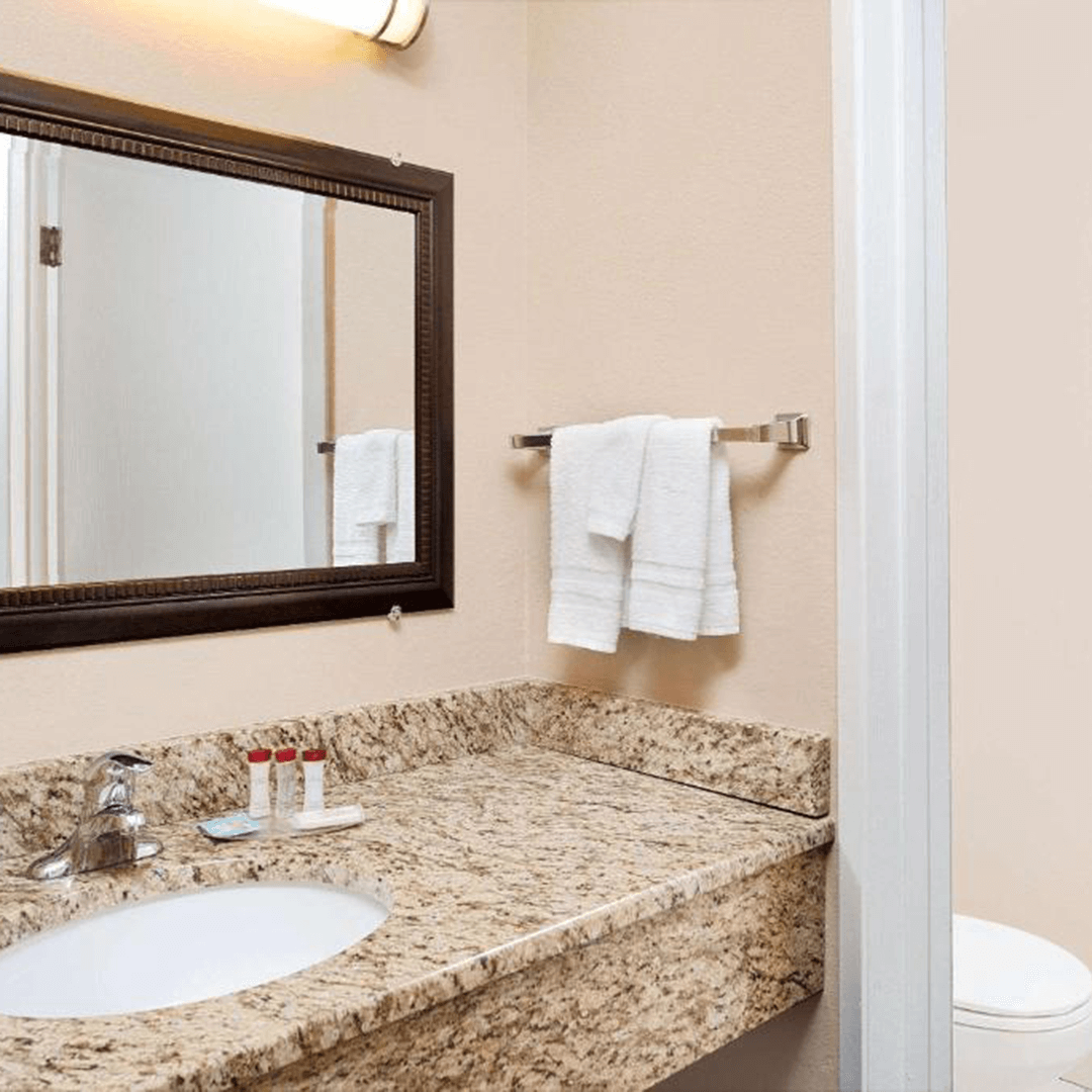 Ramada by Wyndham Spokane Valley Bathroom